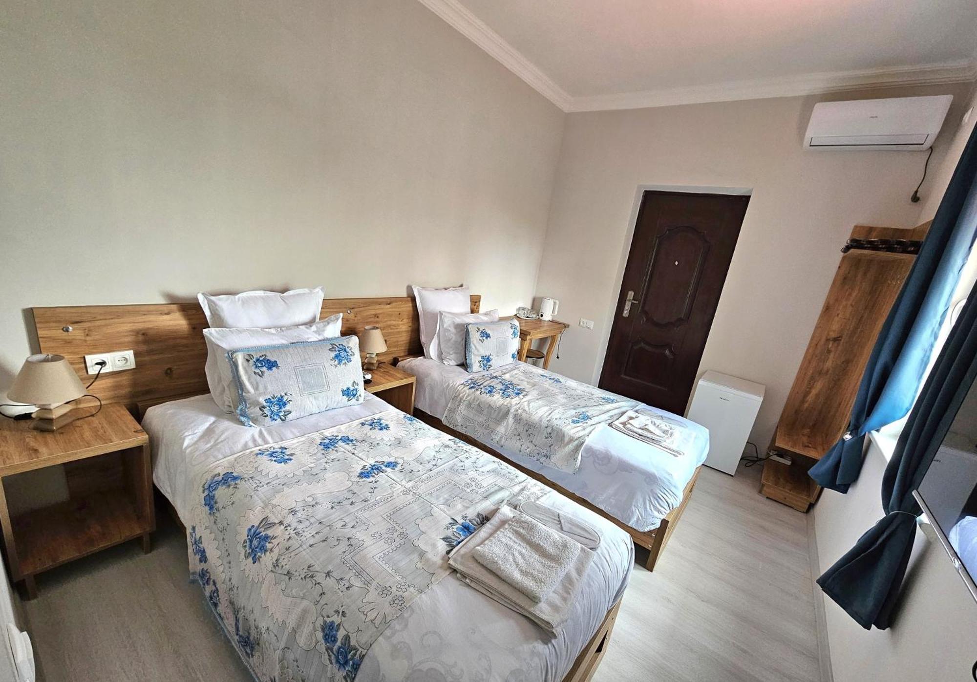 Hilltop Guest House Кутаиси Экстерьер фото